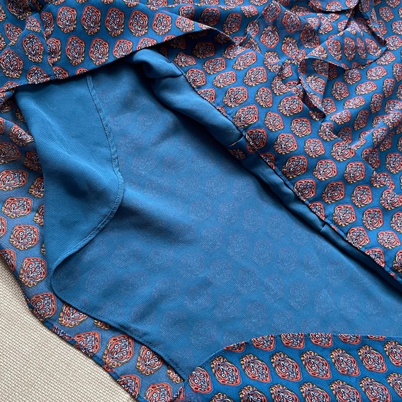 CAbi # 3275 Kyoto Blossom Medallion Reign Blouse - Picture 7 of 10